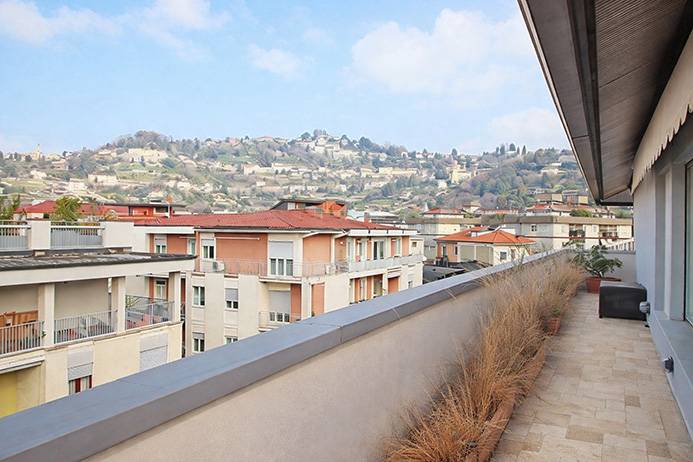 Attico in vendita a Bergamo, Centrale