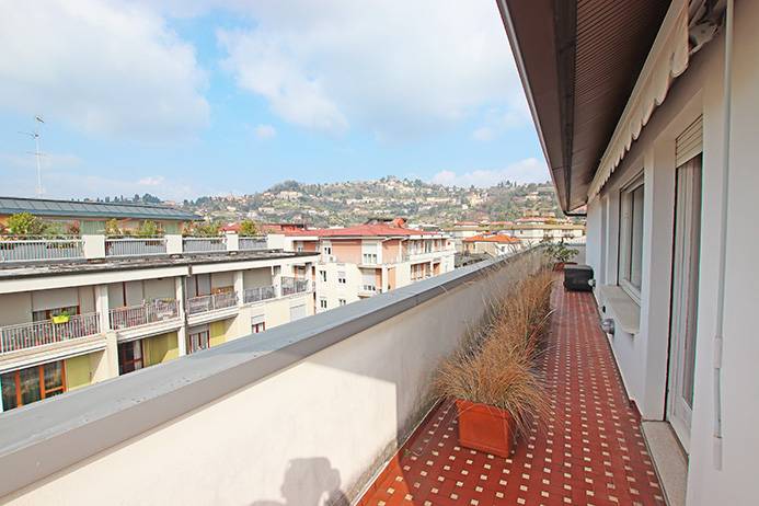 Attico in vendita a Bergamo, Centrale