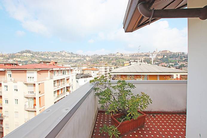 Attico in vendita a Bergamo, Centrale