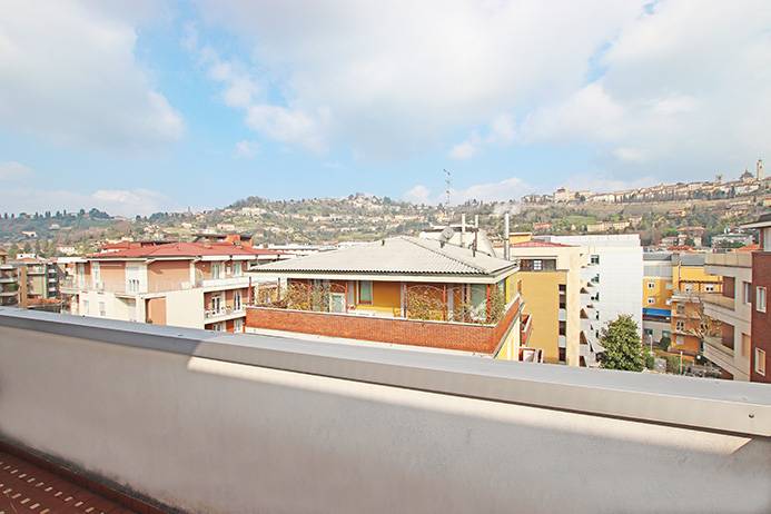 Attico in vendita a Bergamo, Centrale