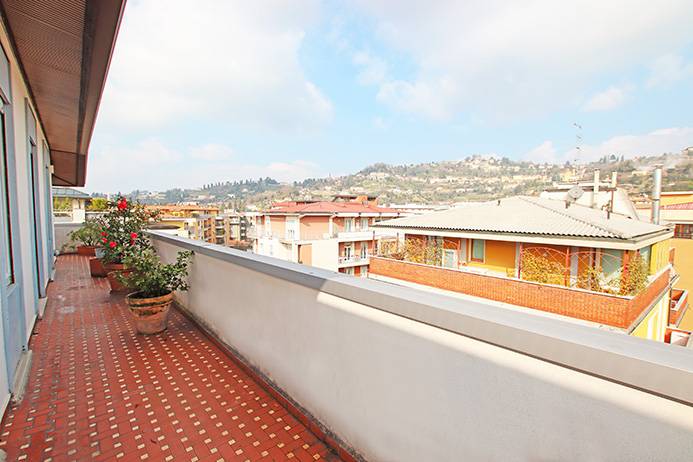 Attico in vendita a Bergamo, Centrale