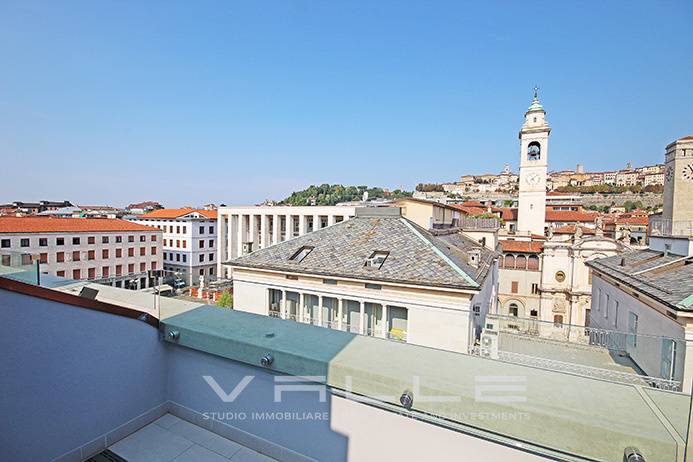 Attico in affitto a Bergamo, Centrale