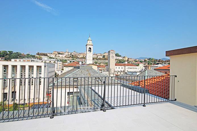 Attico in affitto a Bergamo, Centrale