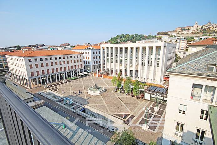 Attico in affitto a Bergamo, Centrale