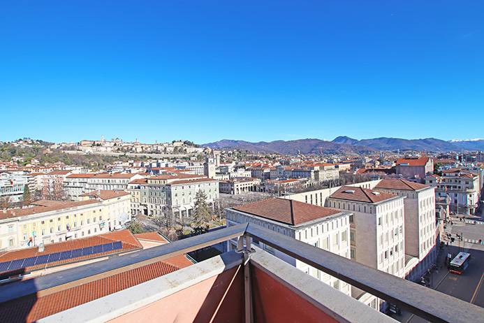 Attico in vendita a Bergamo, Centrale