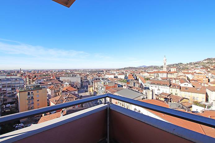 Attico in vendita a Bergamo, Centrale