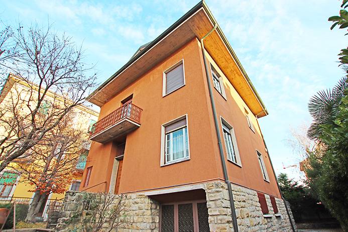 Villa in vendita a Bergamo, Centrale
