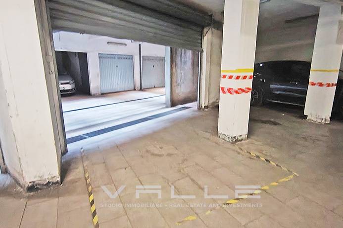 Posto auto coperto in affitto a Bergamo, Centrale