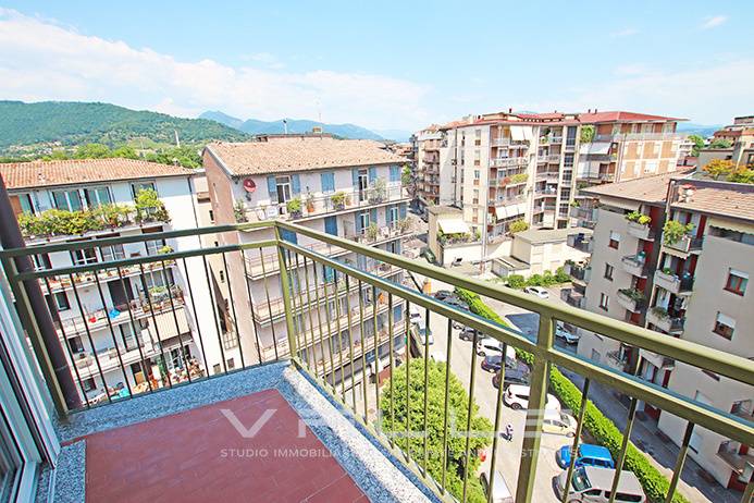 Appartamento in vendita a Bergamo, Centrale