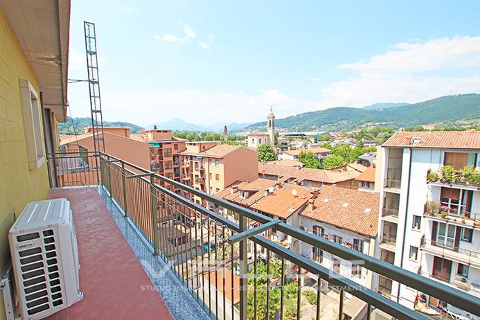 Appartamento in vendita a Bergamo, Centrale