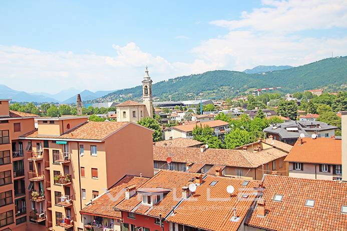 Appartamento in vendita a Bergamo, Centrale