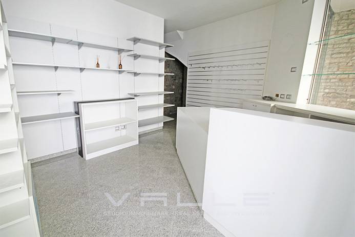 Negozio in affitto a Trescore Balneario