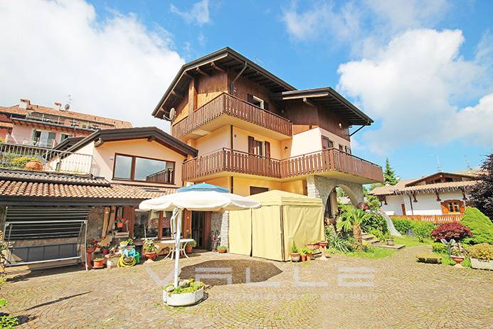 Villa in vendita a Selvino