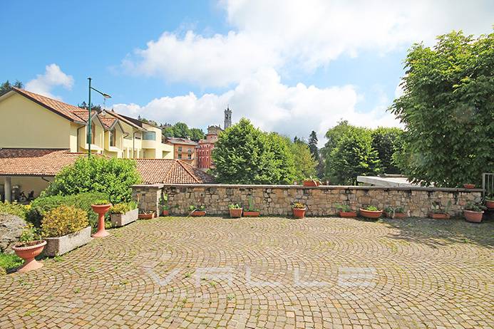 Villa in vendita a Selvino
