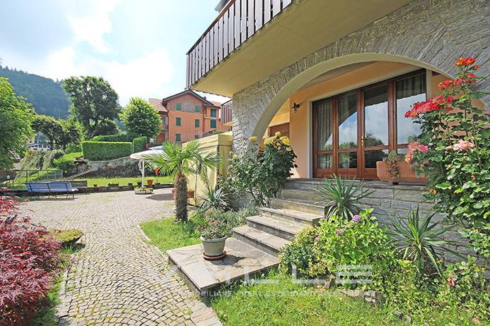 Villa in vendita a Selvino