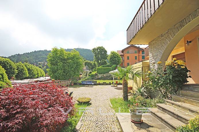 Villa in vendita a Selvino