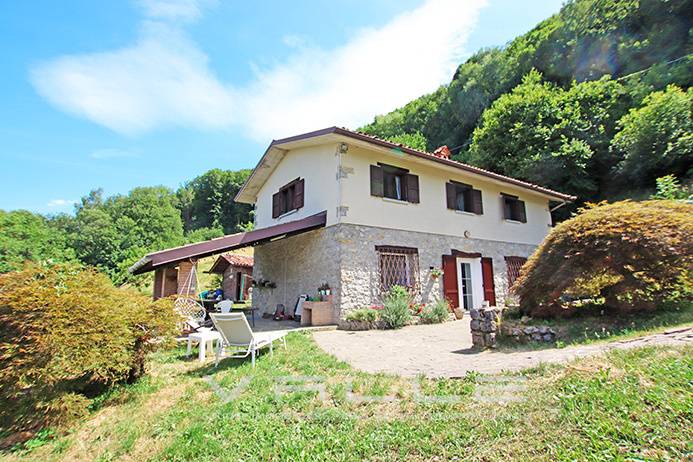 Villa in vendita a Zogno, Poscante
