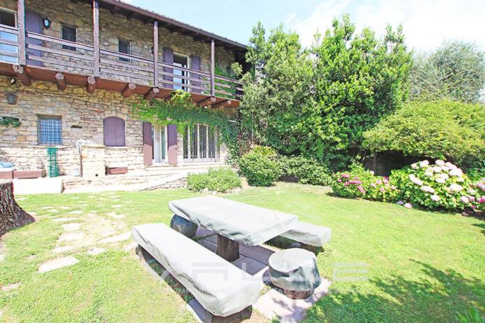 Casa indipendente in vendita a Bergamo, Colli di Bergamo