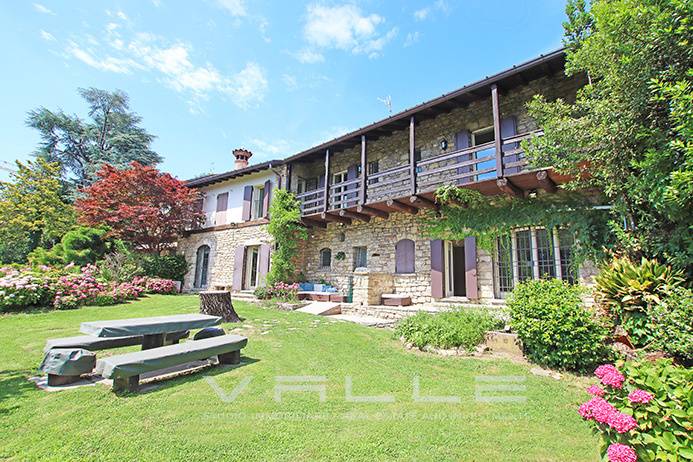 Casa indipendente in vendita a Bergamo, Colli di Bergamo