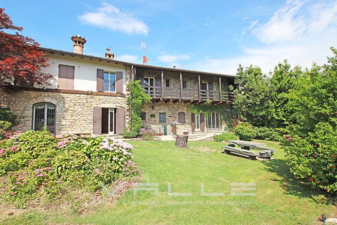 Casa indipendente in vendita a Bergamo, Colli di Bergamo
