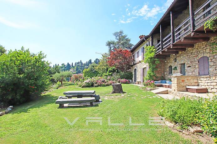 Casa indipendente in vendita a Bergamo, Colli di Bergamo