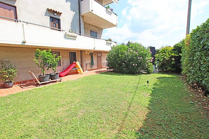 Villa in vendita a Curno