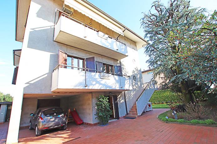 Villa in vendita a Curno