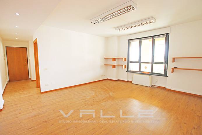 Studio/Ufficio in vendita a Bergamo, Centrale