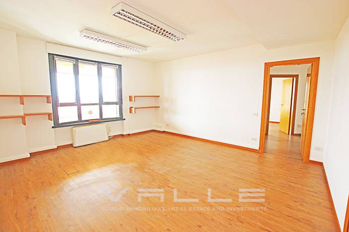 Appartamento in vendita a Bergamo, Centrale