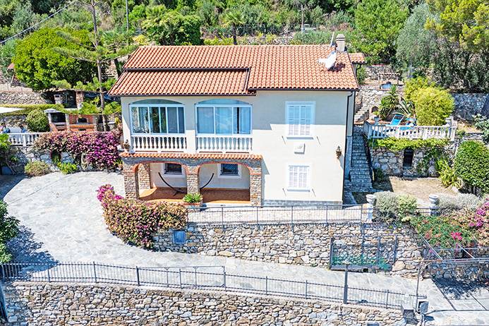 Villa in vendita a Andora, Rollo