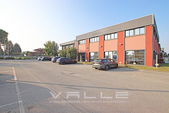 Capannone Industriale in vendita a Urgnano