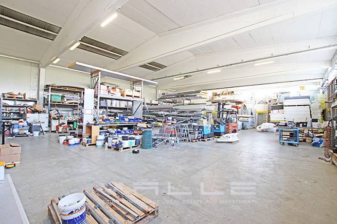 Capannone Industriale in vendita a Urgnano
