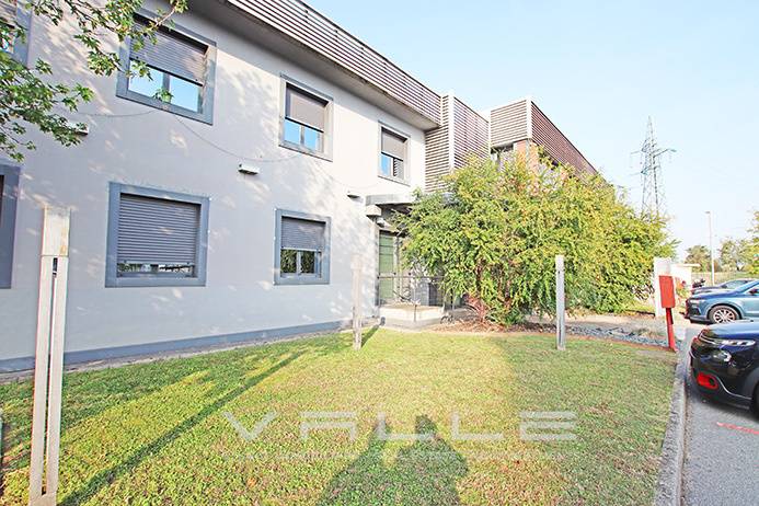 Capannone Industriale in vendita a Urgnano