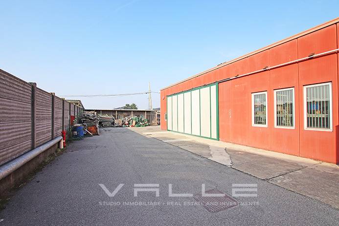 Capannone Industriale in vendita a Urgnano