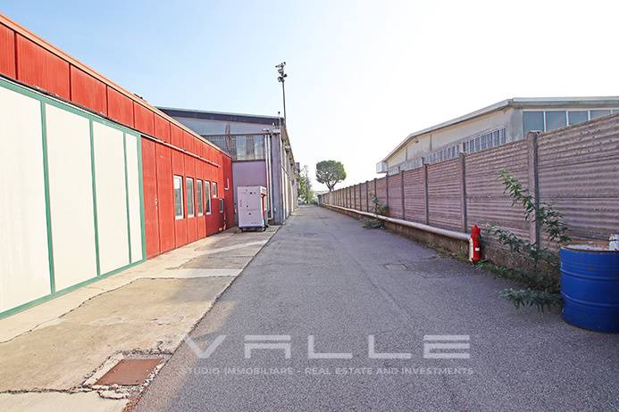 Capannone Industriale in vendita a Urgnano