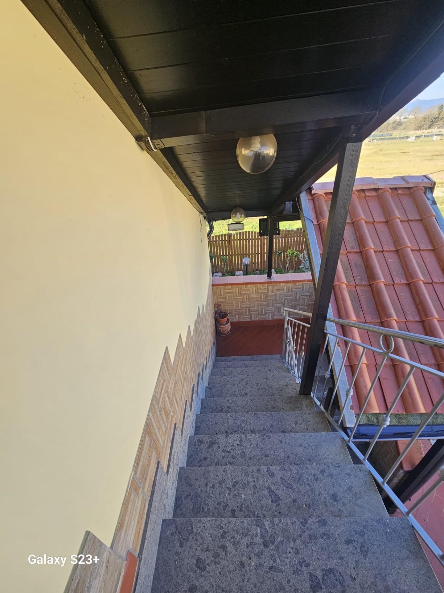 Quadrilocale con giardino a Pontedera