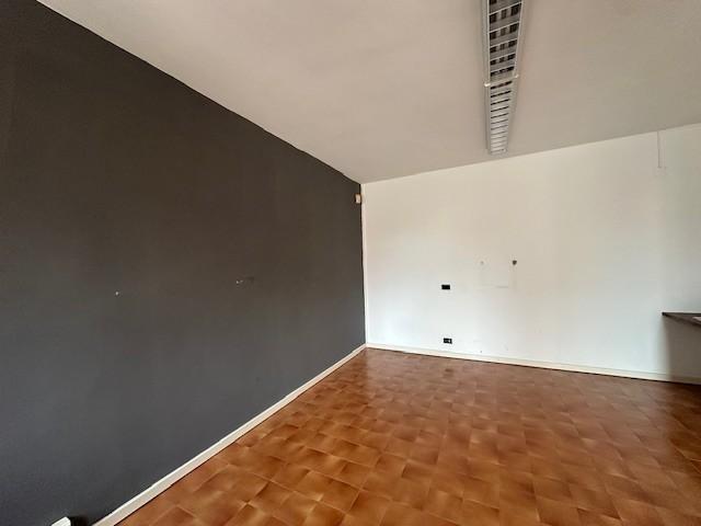 Ufficio in vendita a Cascina