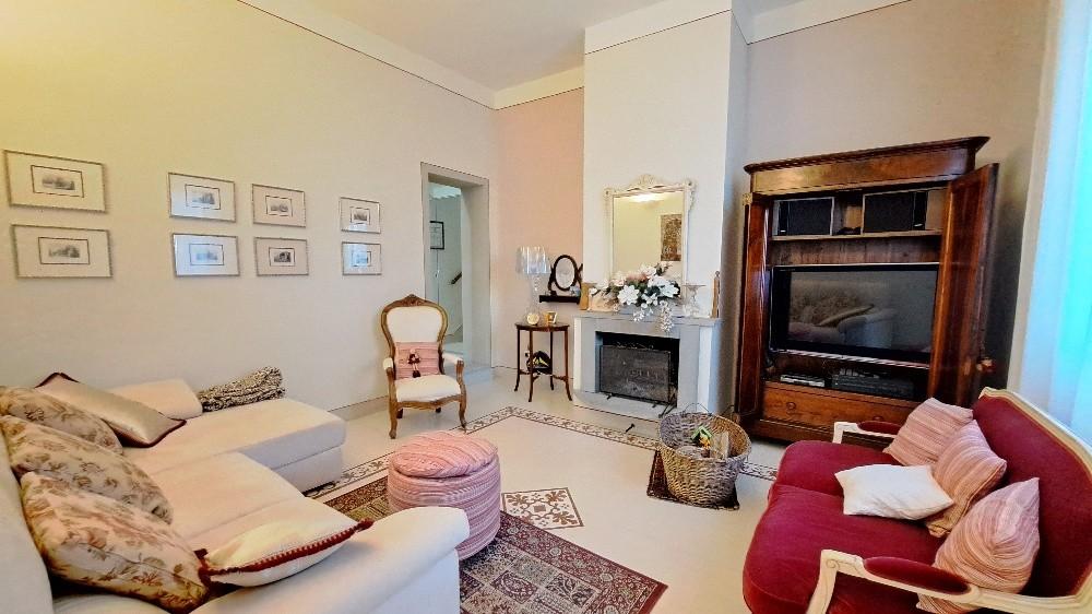 Casa indipendente con giardino, Pisa la vettola