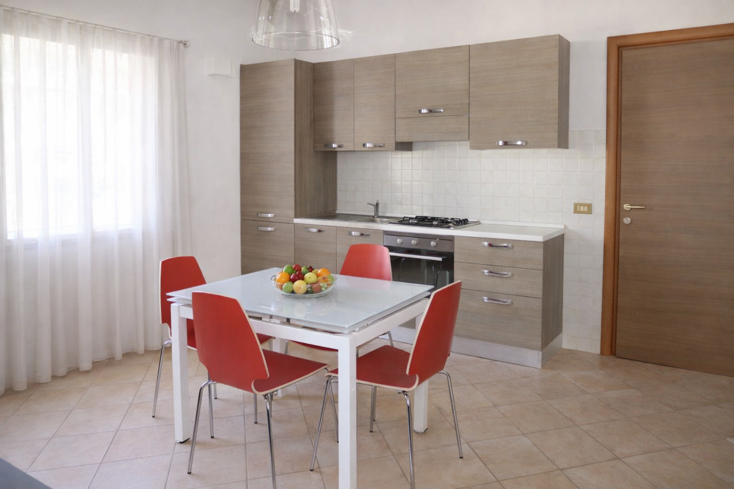 Bilocale arredato in affitto a Cascina