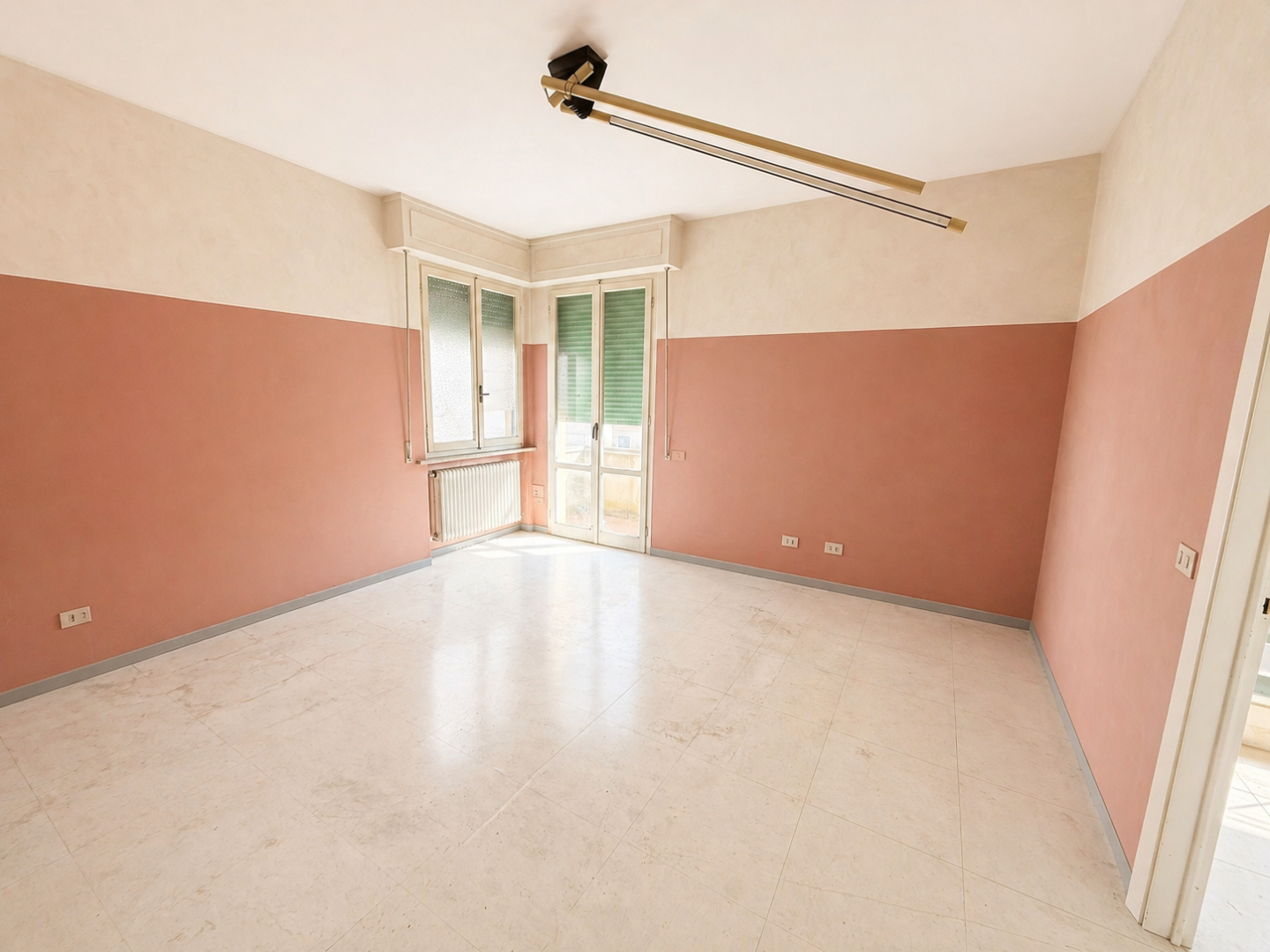 Appartamento da ristrutturare, Pontedera stadio,centro scolastico