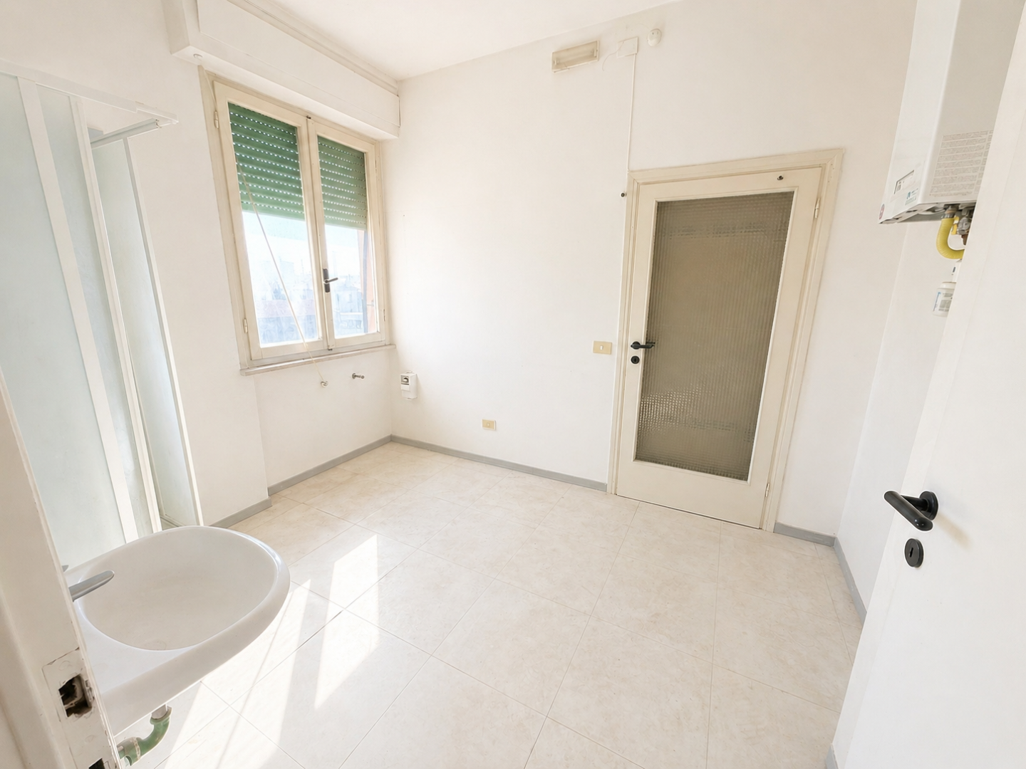 Appartamento da ristrutturare, Pontedera stadio,centro scolastico