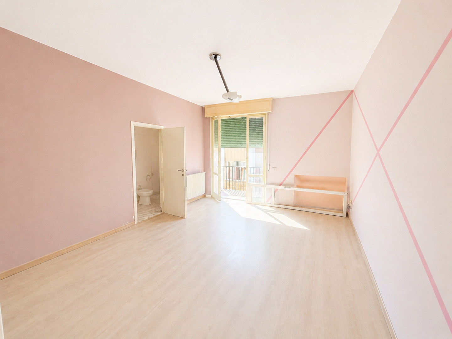 Appartamento da ristrutturare, Pontedera stadio,centro scolastico
