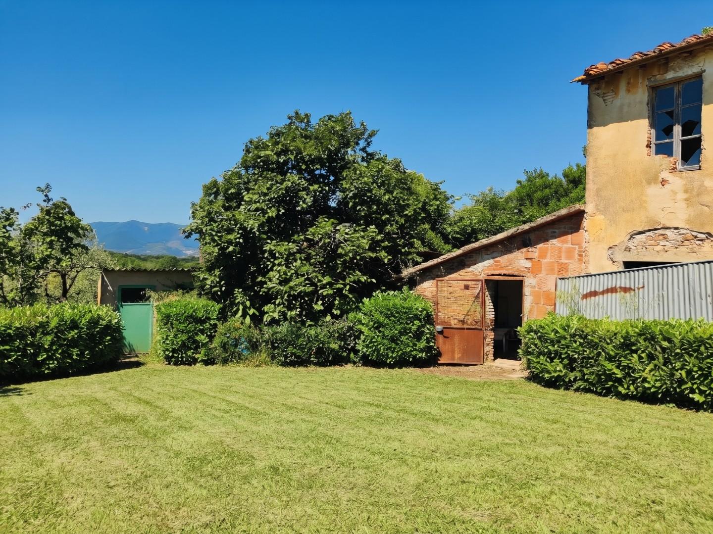 Rustico con giardino, Santa Maria a Monte cerretti