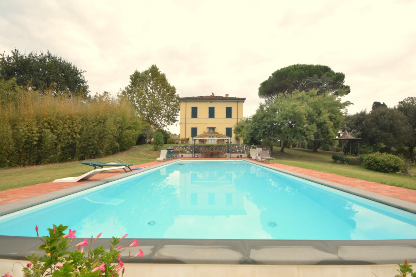 Villa con giardino, Lucca pieve santo stefano