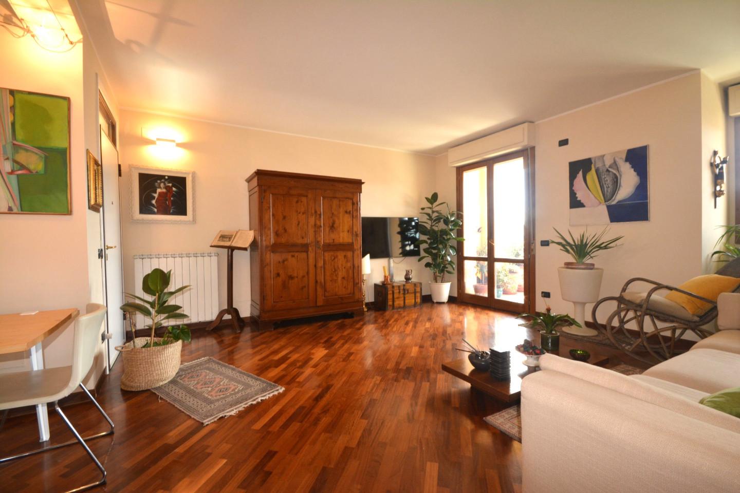 Appartamento con terrazzo, Lucca sant'anna