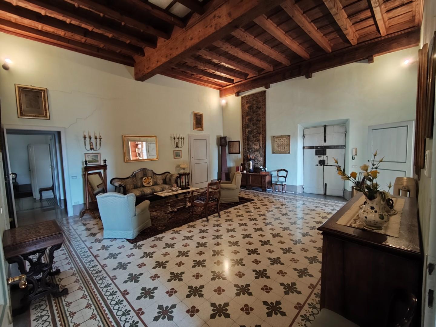 Appartamento in vendita, Lucca centro storico
