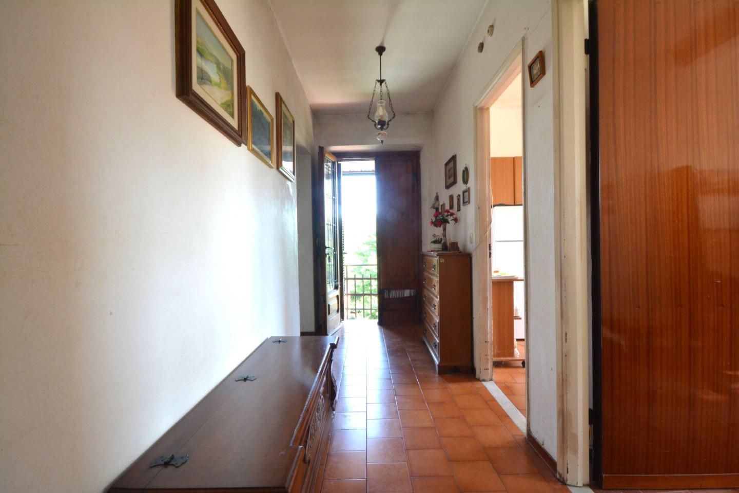 Appartamento con giardino, Lucca sorbano del vescovo