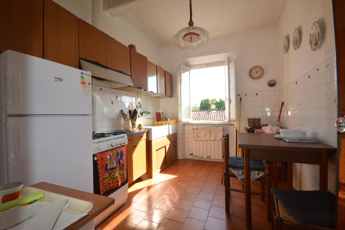 Appartamento con giardino, Lucca sorbano del vescovo