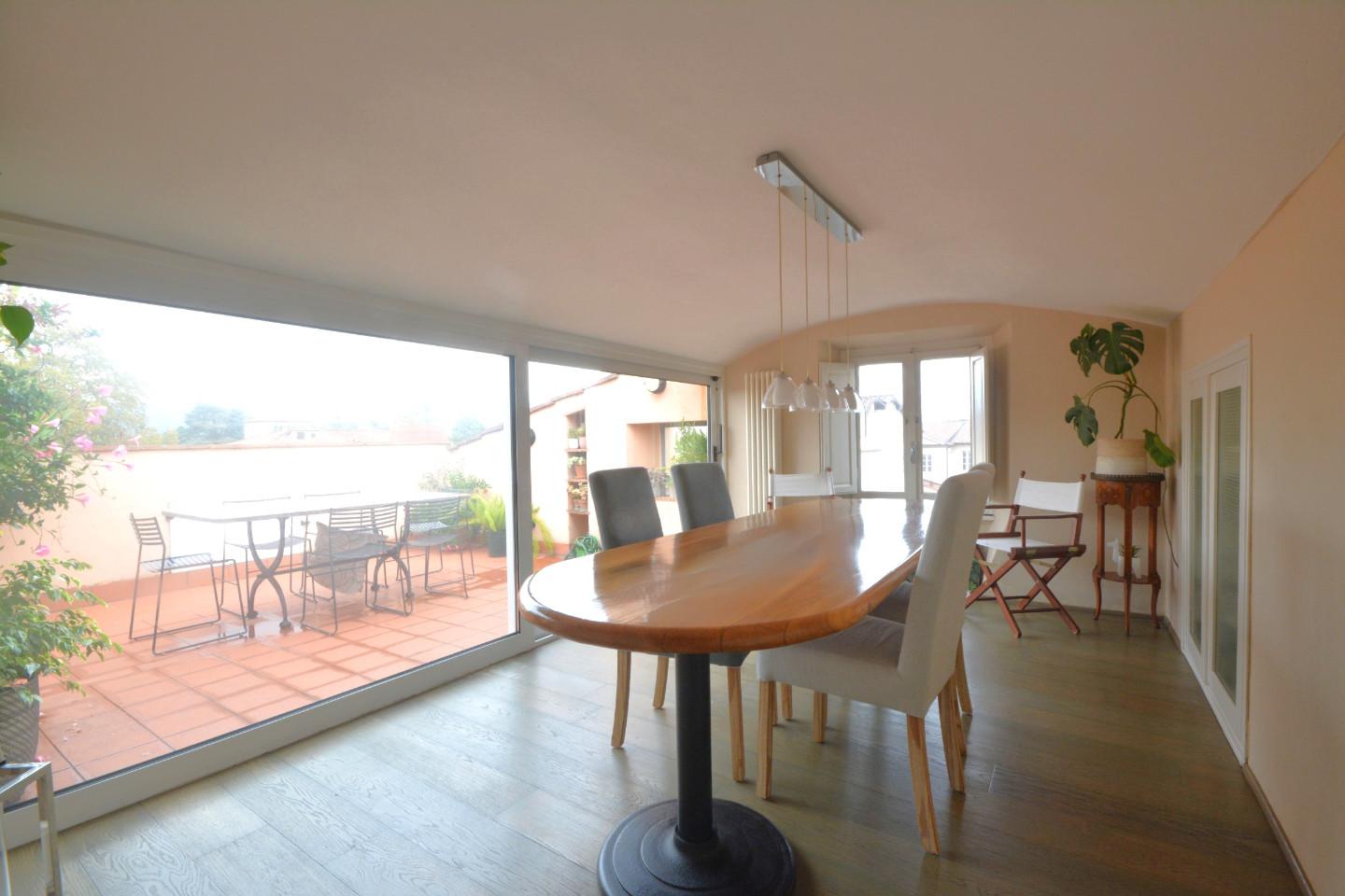 Appartamento con terrazzo, Lucca centro storico