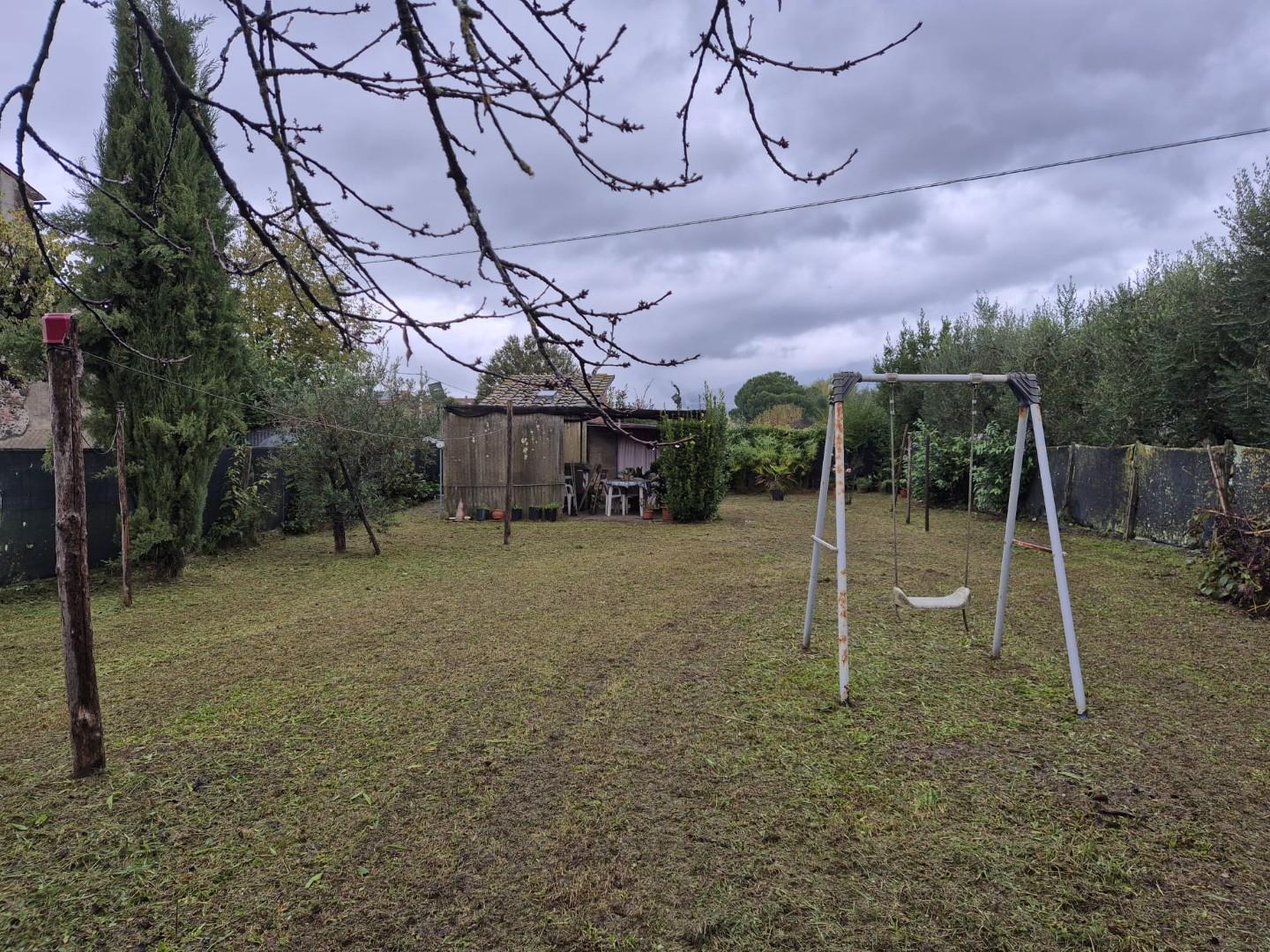 Casa indipendente con giardino, Capannori lammari